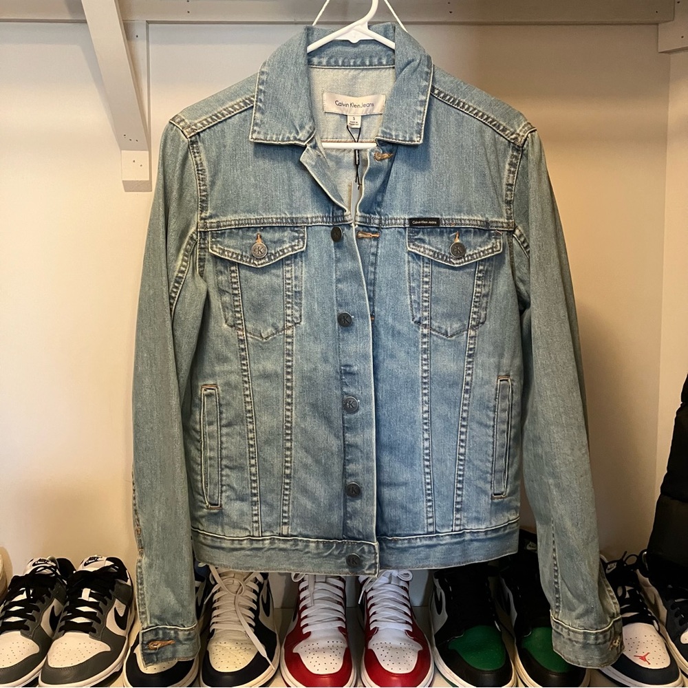 Calvin Klein Men’s Light Wash Blue Denim Jean Jacket Size Small